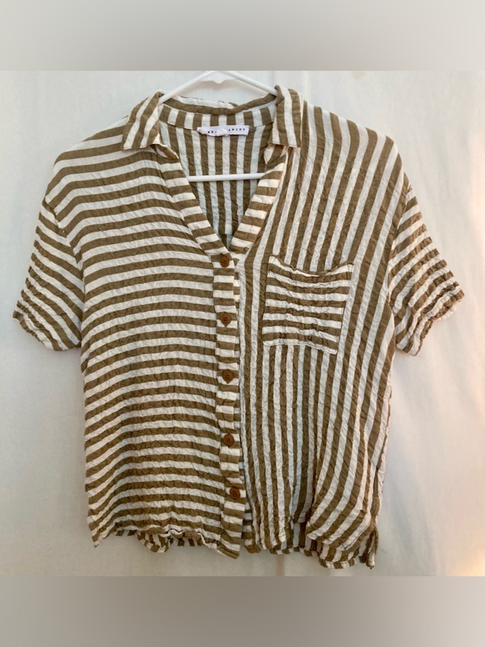 Jane and Delancey Tan & White Striped Gauzy Button Front Top Size S